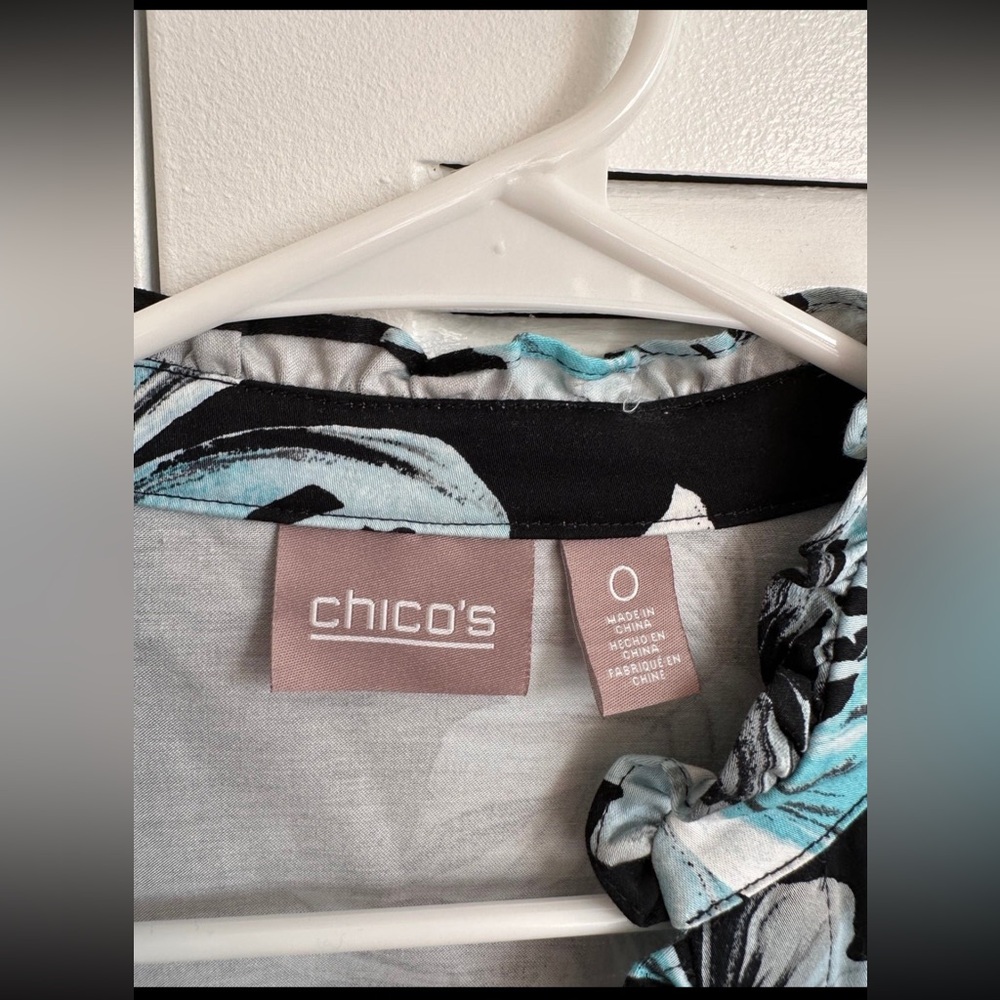 CHICOS Blue and Black Flower Jacket Size 0 - Picture 5 of 6